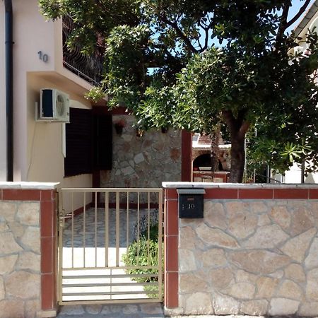 Apartment "Mislav" Gornji Karin Ngoại thất bức ảnh